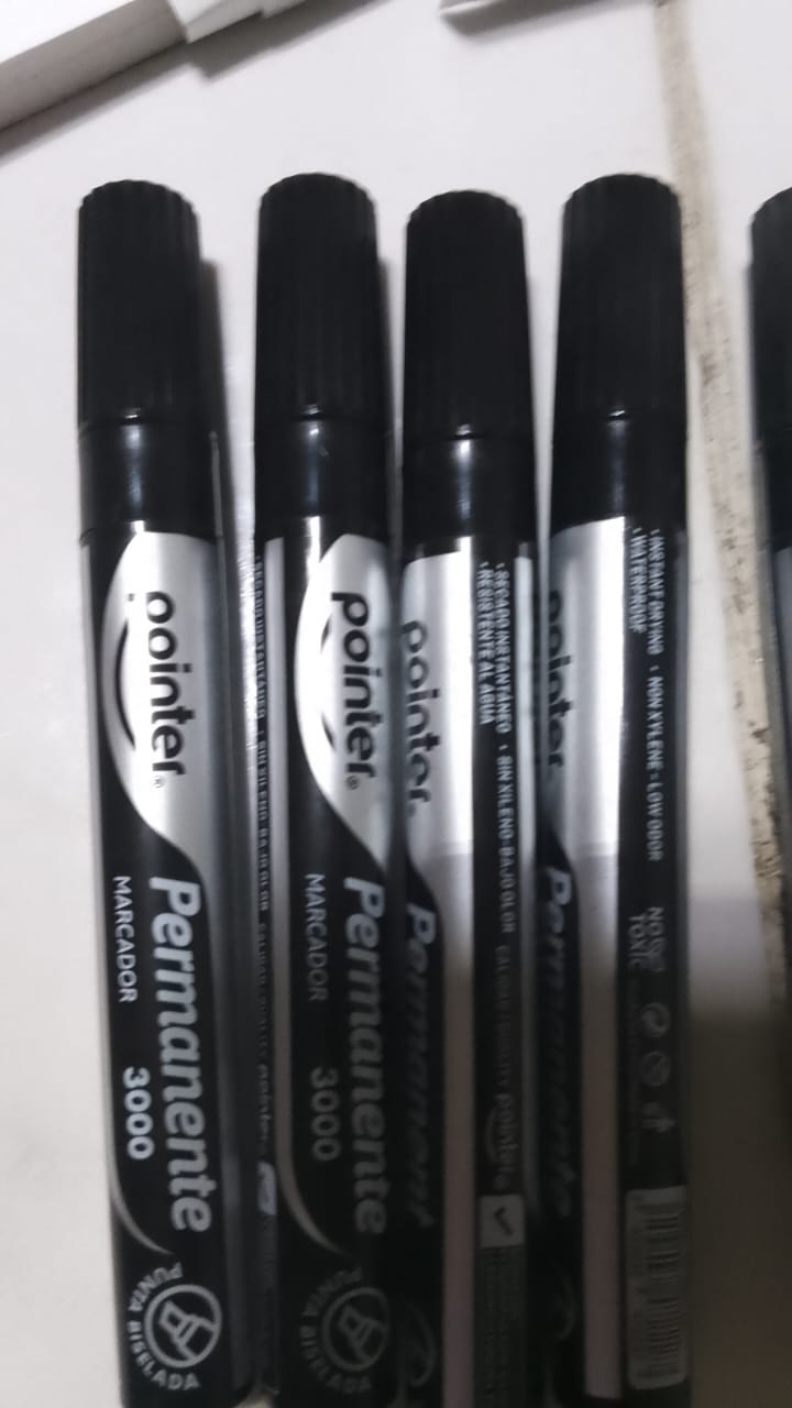 Macadores Permanentes negro Pointer